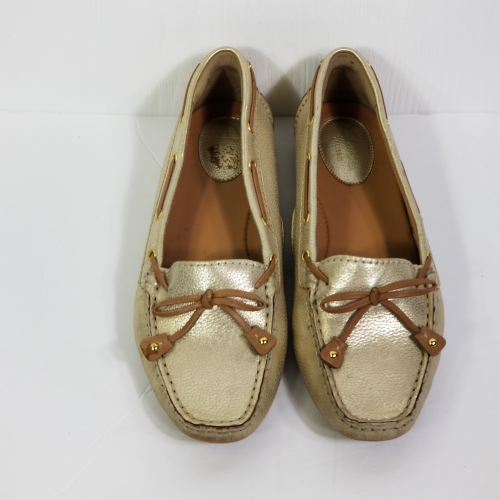 Clark's artisan sz 6.5 gold driving shoes